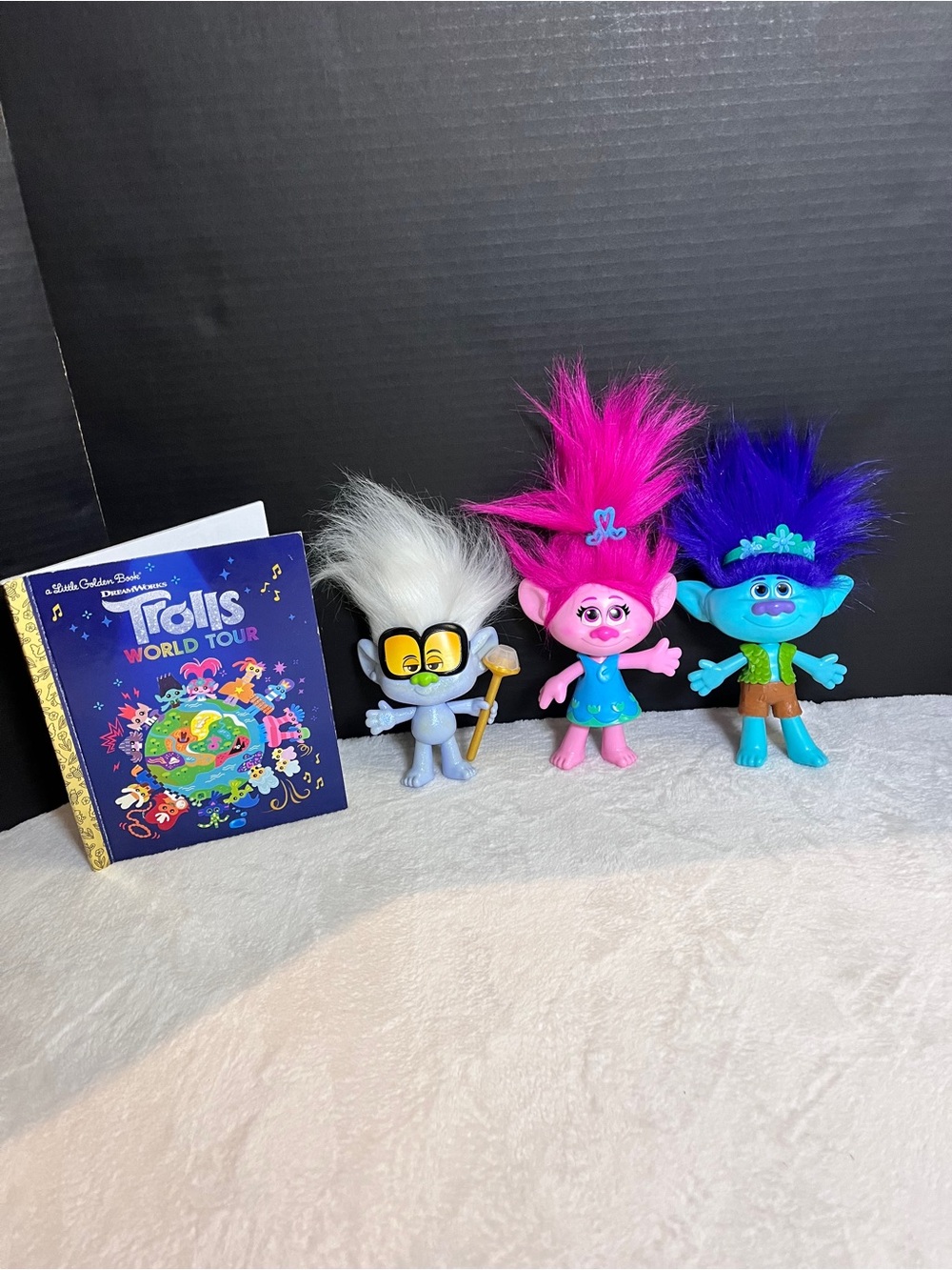 Trolls World Tour Bundle Inc Little Golden Book & 3 Figure Set -